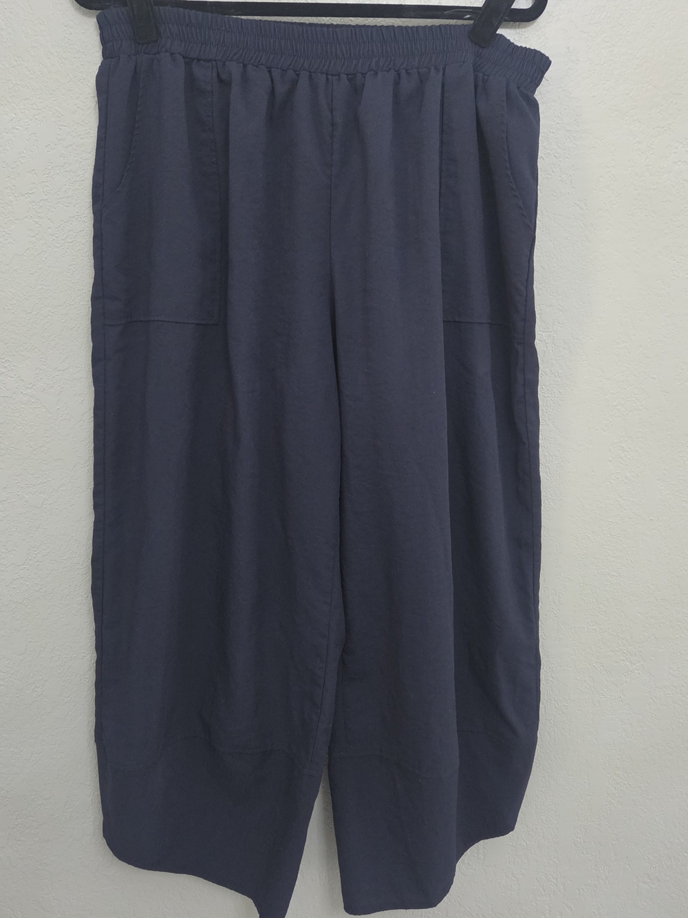 Wide-Leg Pull-On Pants in Navy